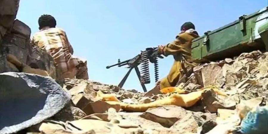 اليمن - 19
      قتيلا
      وجريحا
      باشتباكات
      بين
      قوات
      صنعاء
      و"الانتقالي"
      في
      لحج